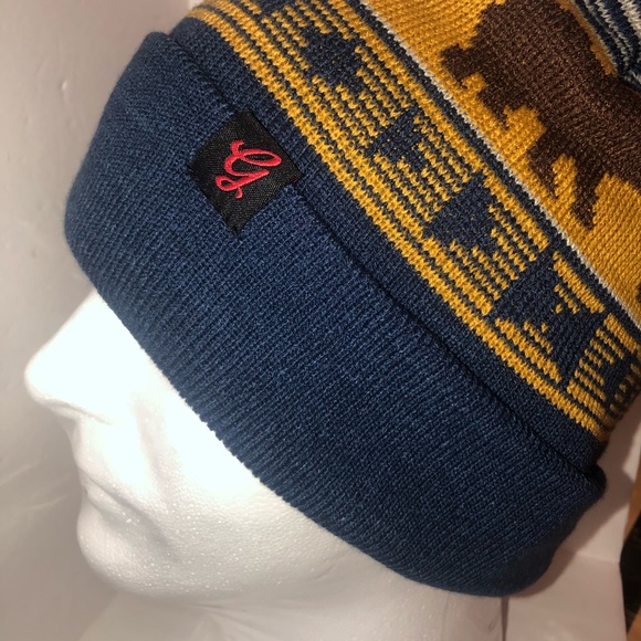 Beanie NWT GIANT GARMENTS BLUE / mustard color WITH BEAR print - Picture 4 of 8